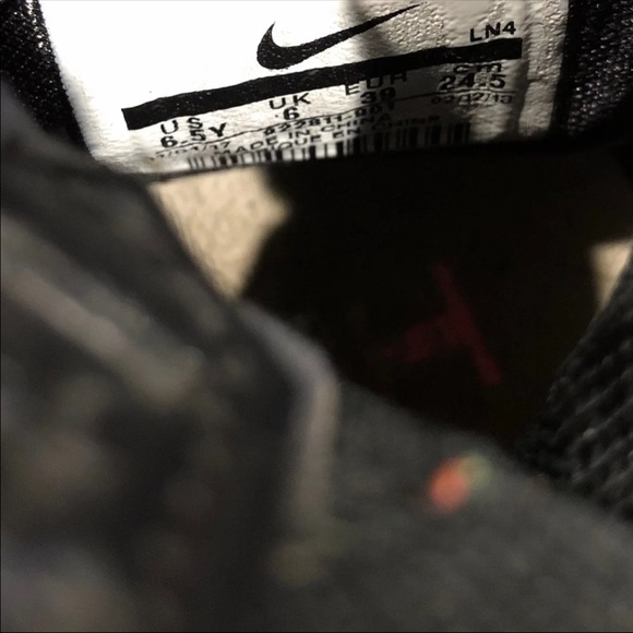 LeBron 15' Four Horsemen Basketball Shoe - Picture 5 of 14